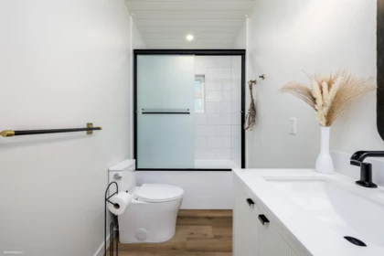 Laundry Room Photo of 1508 Gillespie Road, Delta, BC