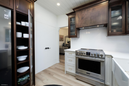 Walk-In Closet Photo of 1508 Gillespie Road, Delta, BC