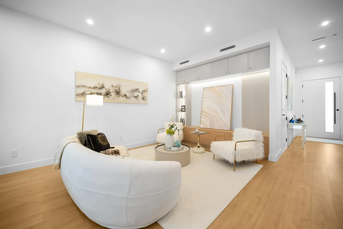 Dining Area Photo of 9216 114 Street, Delta, BC
