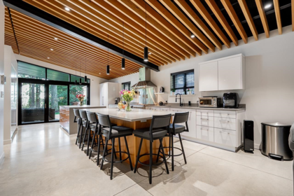 Breakfast Nook Photo of 2409 Windridge Drive, North Vancouver, BC