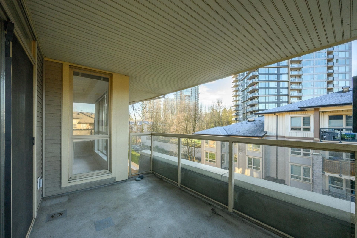 Hallway Photo of 419 801 Klahanie Drive, Port Moody, BC