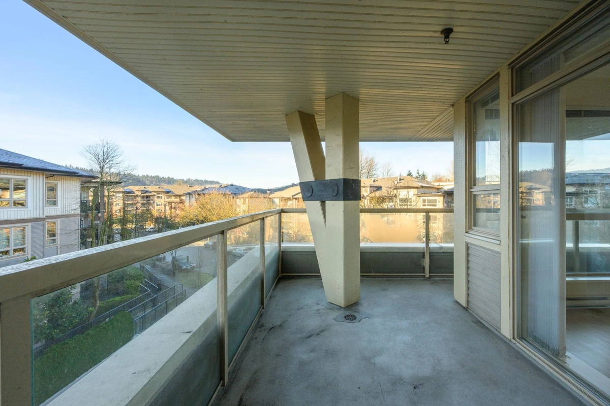 Laundry Room Photo of 419 801 Klahanie Drive, Port Moody, BC
