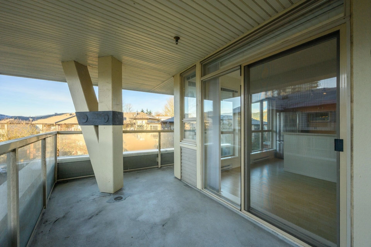 Mudroom Photo of 419 801 Klahanie Drive, Port Moody, BC