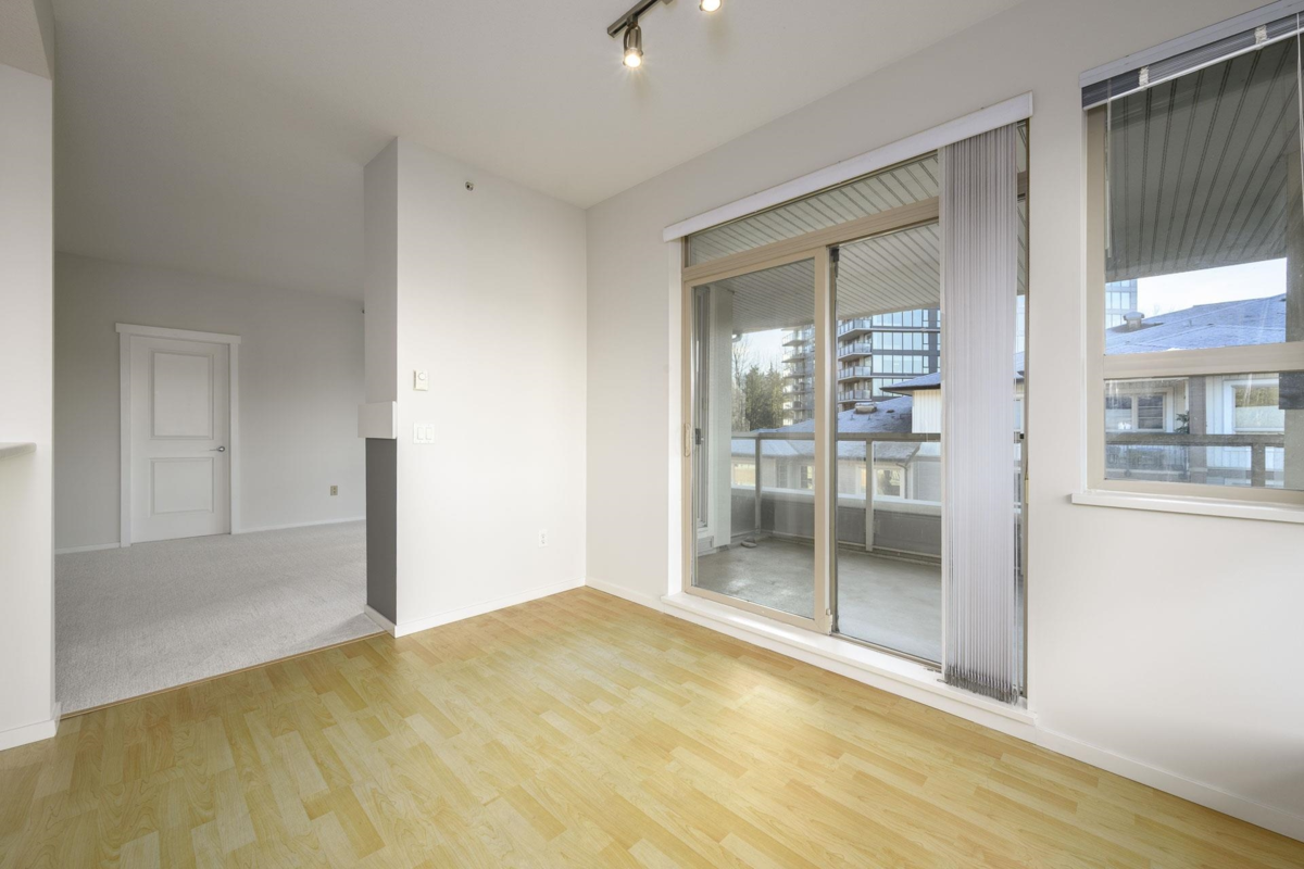 Primary Bathroom Photo of 419 801 Klahanie Drive, Port Moody, BC