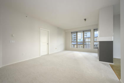419 801 Klahanie Drive, Port Moody, BC, Port Moody — Apartment/Condo for sale