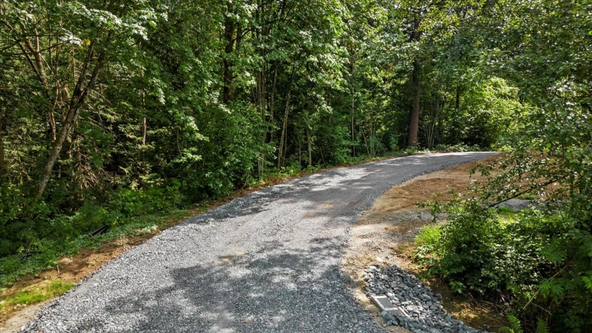 Kitchen Photo of 42205 Majuba Hill Road, Chilliwack, BC