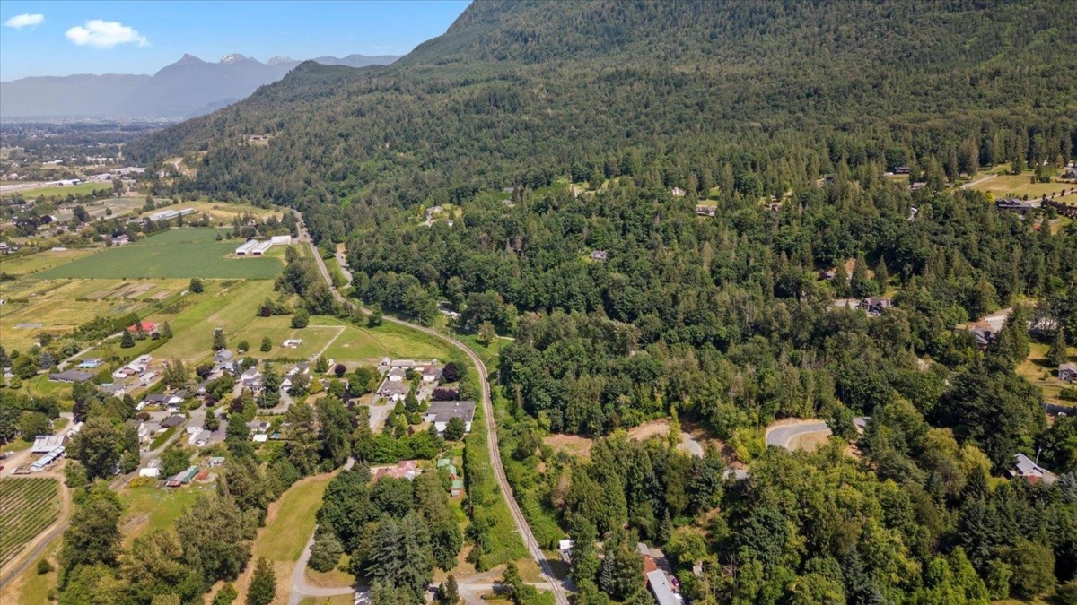 Office / Den Photo of 42205 Majuba Hill Road, Chilliwack, BC