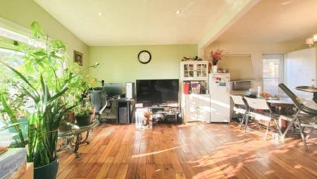 Breakfast Nook Photo of 333 Louellen Street, New Westminster, BC