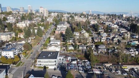 Front Yard Photo of 333 Louellen Street, New Westminster, BC