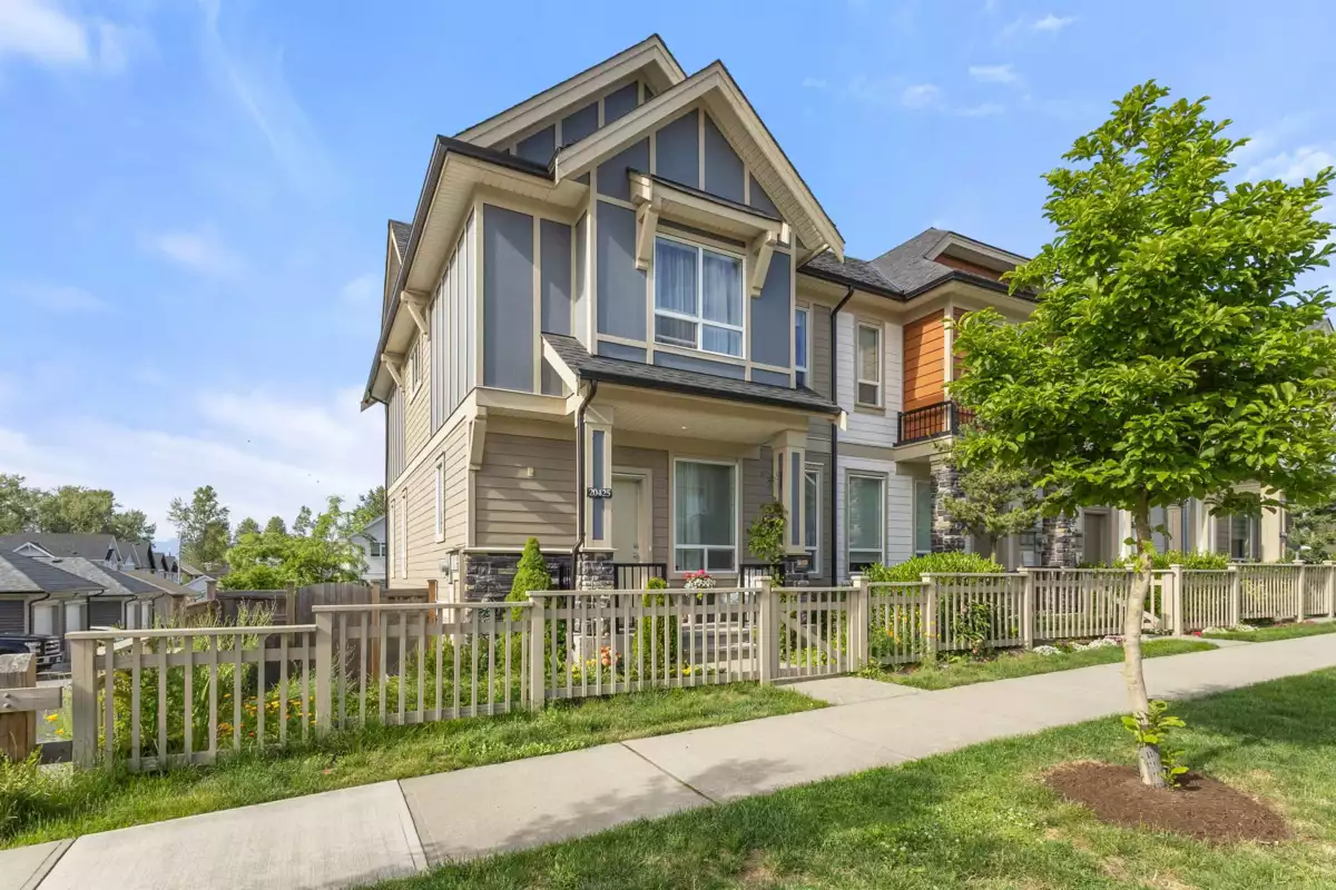 Community Amenities Photo (Clubhouse) of 20425 78 Avenue, Langley, BC