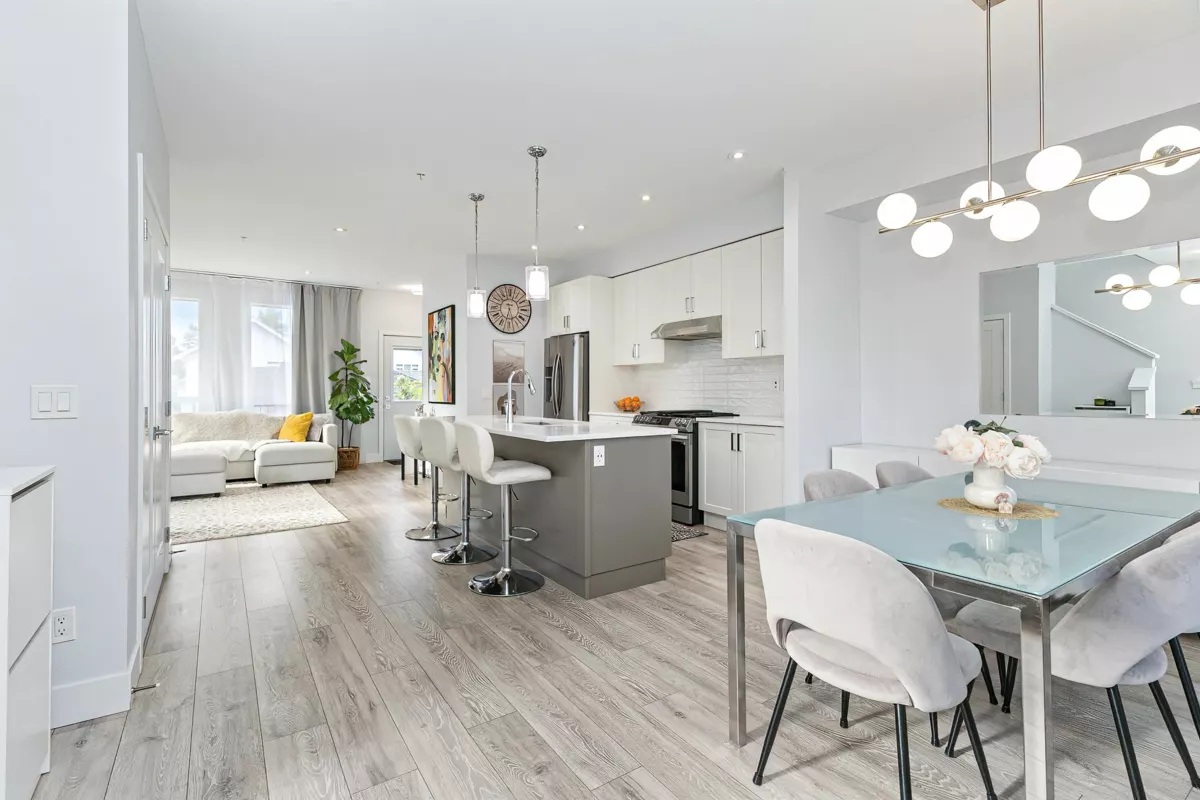 Living Room Photo of 20425 78 Avenue, Langley, BC