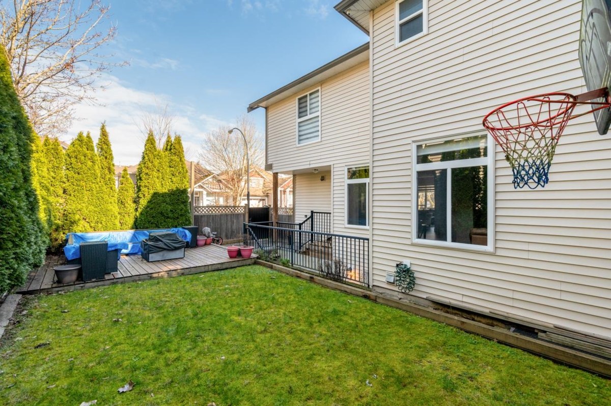 Entry Foyer Photo of 6143 150b Street, Surrey, BC