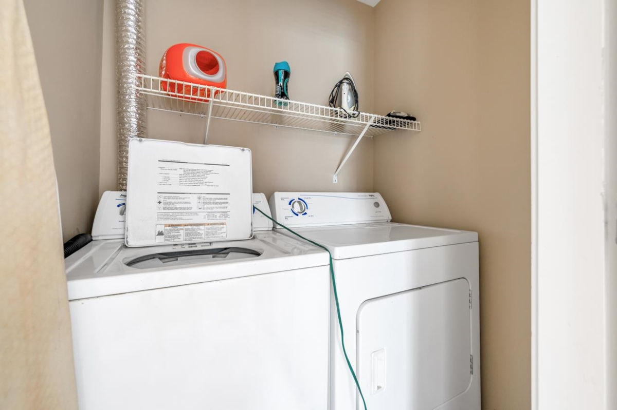 Laundry Room Photo of 6143 150b Street, Surrey, BC