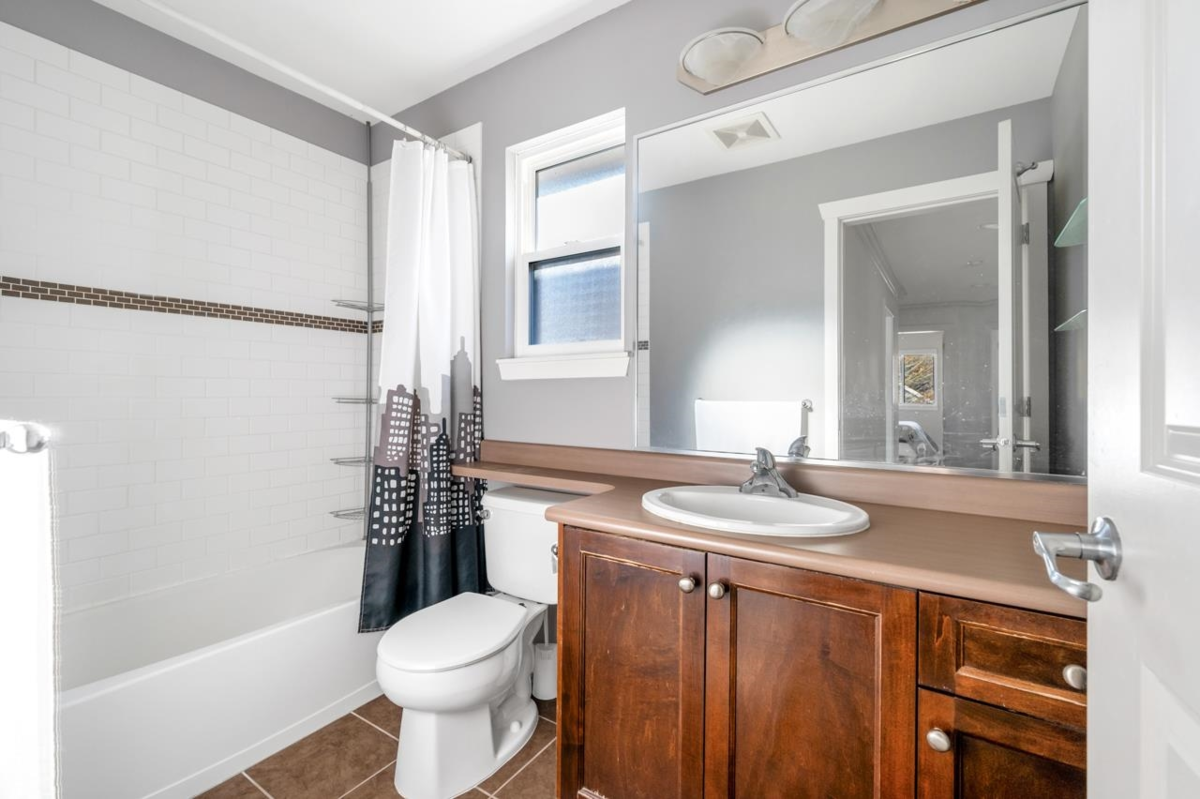 Loft / Bonus Room Photo of 6143 150b Street, Surrey, BC