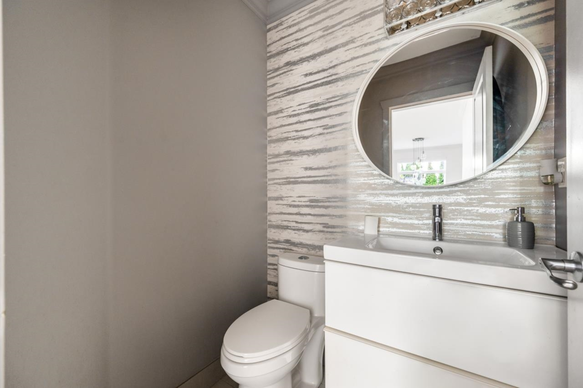 Walk-In Closet Photo of 6143 150b Street, Surrey, BC