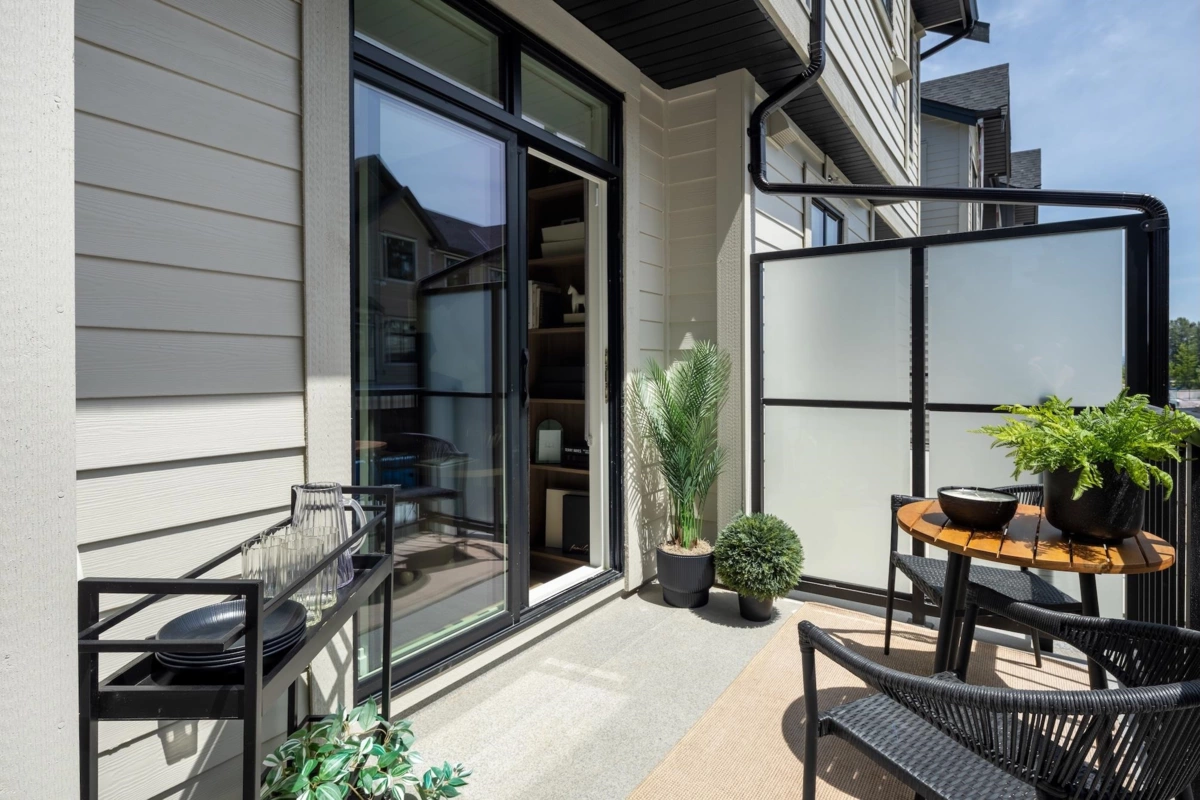 Family Room Photo of 3 2150 Rindall Avenue, Port Coquitlam, BC