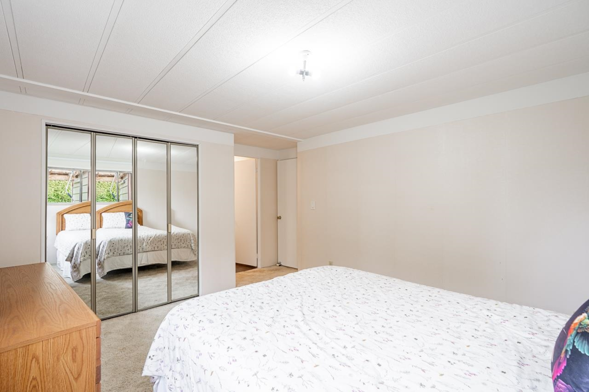 Basement Recreation Room Photo of 100 15875 20th Avenue, Surrey, BC