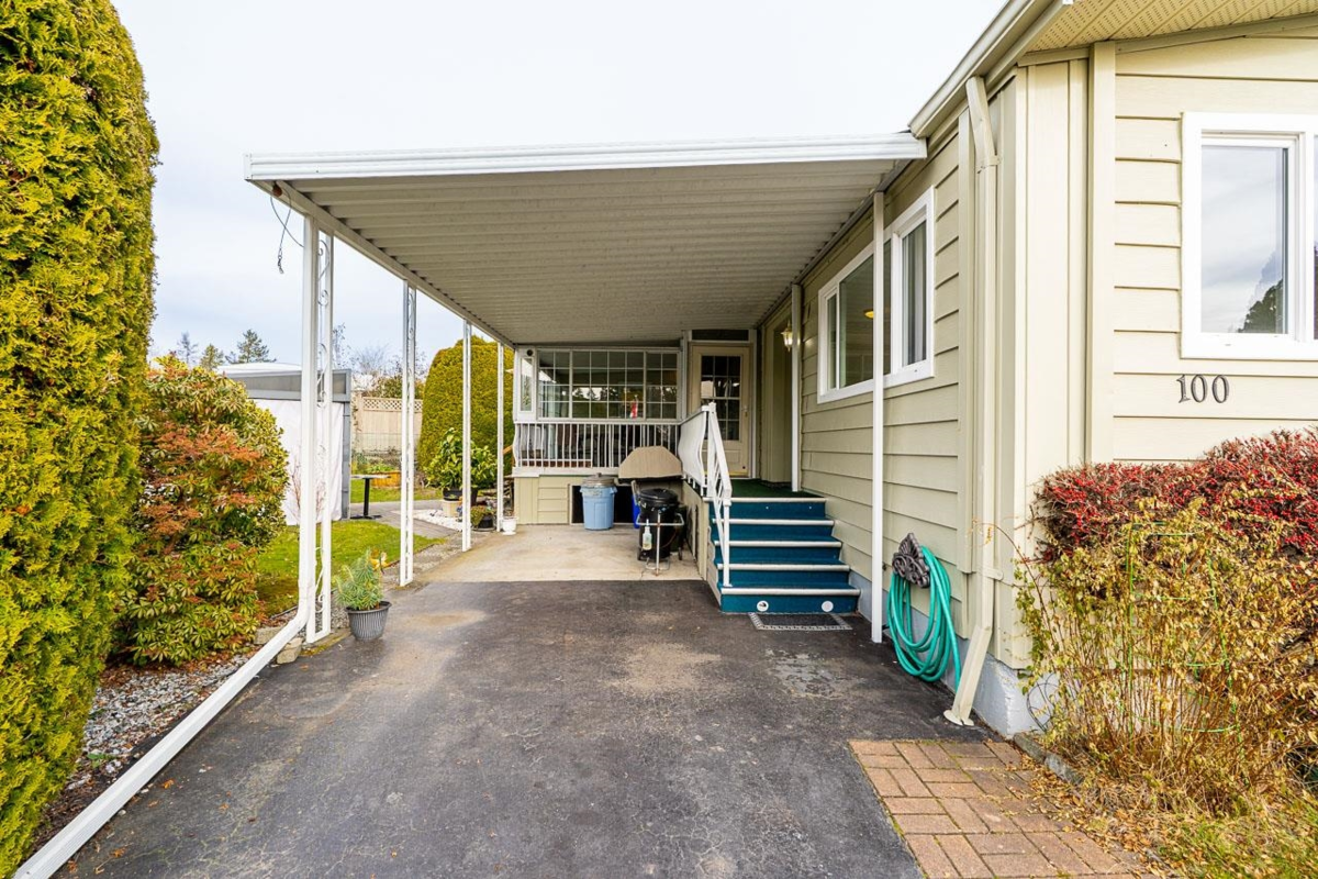 Dining Area Photo of 100 15875 20th Avenue, Surrey, BC