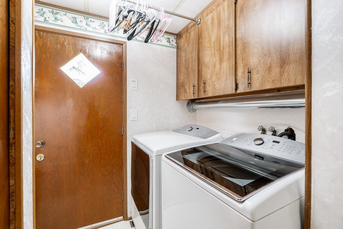 Garage Interior Photo of 100 15875 20th Avenue, Surrey, BC