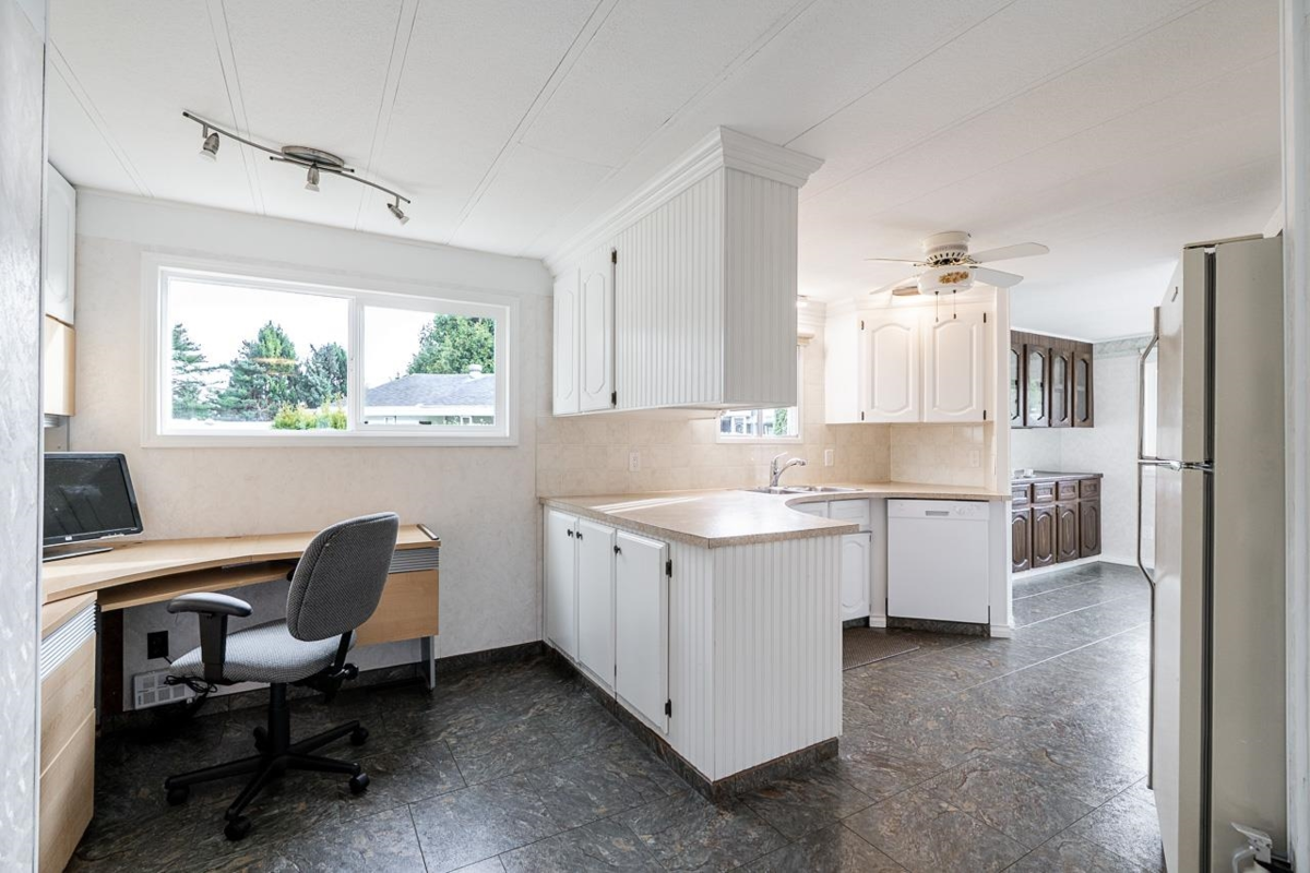 Guest Bathroom Photo of 100 15875 20th Avenue, Surrey, BC