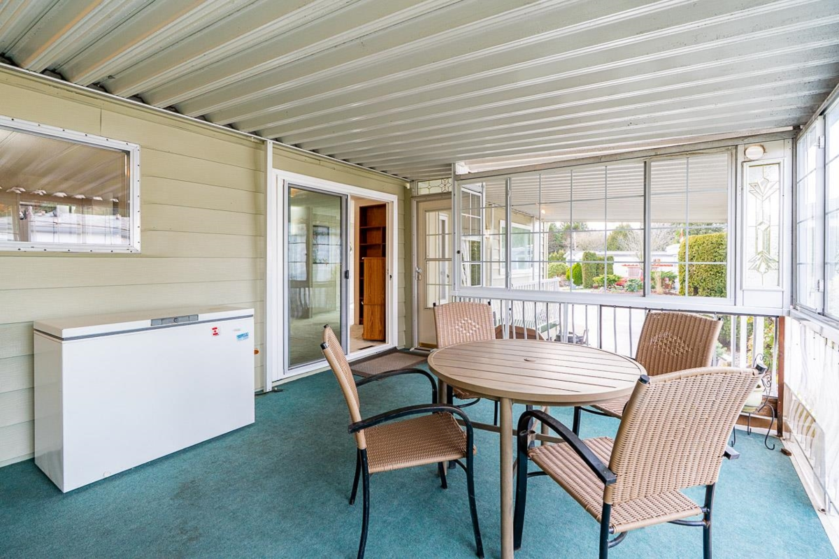 Outdoor Deck Photo of 100 15875 20th Avenue, Surrey, BC