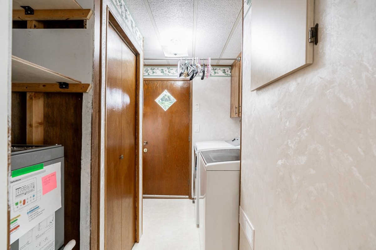 Staircase Photo of 100 15875 20th Avenue, Surrey, BC