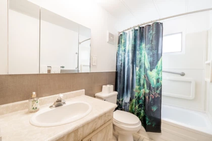 Hallway Photo of 100 15875 20th Avenue, Surrey, BC