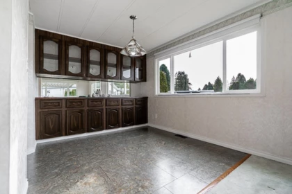 Primary Bedroom Photo of 100 15875 20th Avenue, Surrey, BC