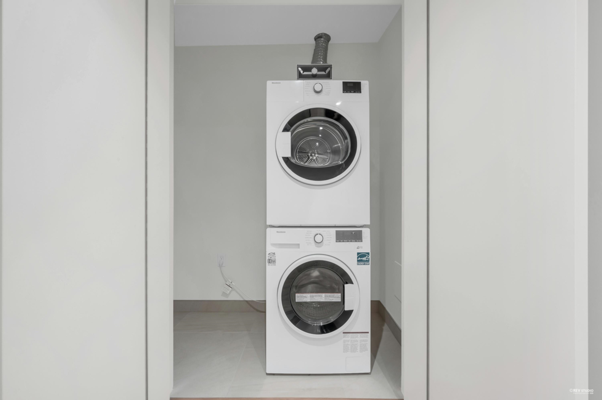 Breakfast Nook Photo of 320 755 Harbourside Drive, North Vancouver, BC