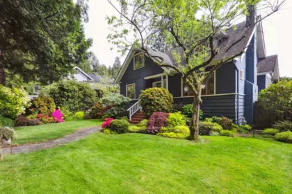 349 E 24th Street, North Vancouver, BC, North Vancouver — Single Family Residence for sale
