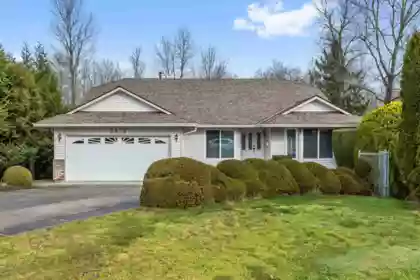 8474 Jennings Street, Mission, BC, Mission BC — 4 bed single family residence for sale