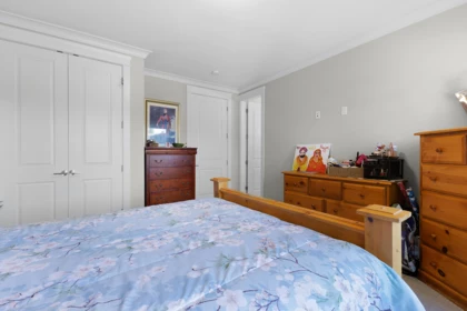 Hallway Photo of 4033 Prairie Street, Abbotsford, BC