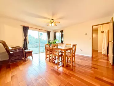 Breakfast Nook Photo of 18572 76 Avenue, Surrey, BC