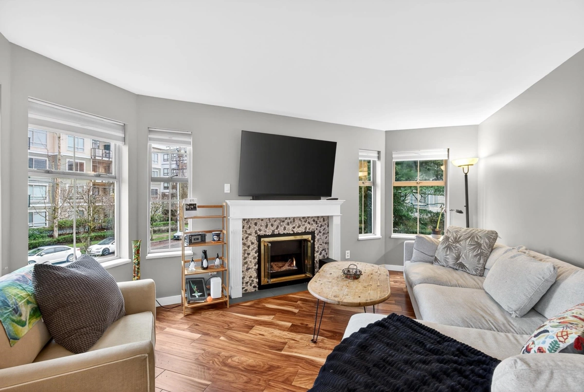 Family Room Photo of 201 10720 138 Street, Surrey, BC