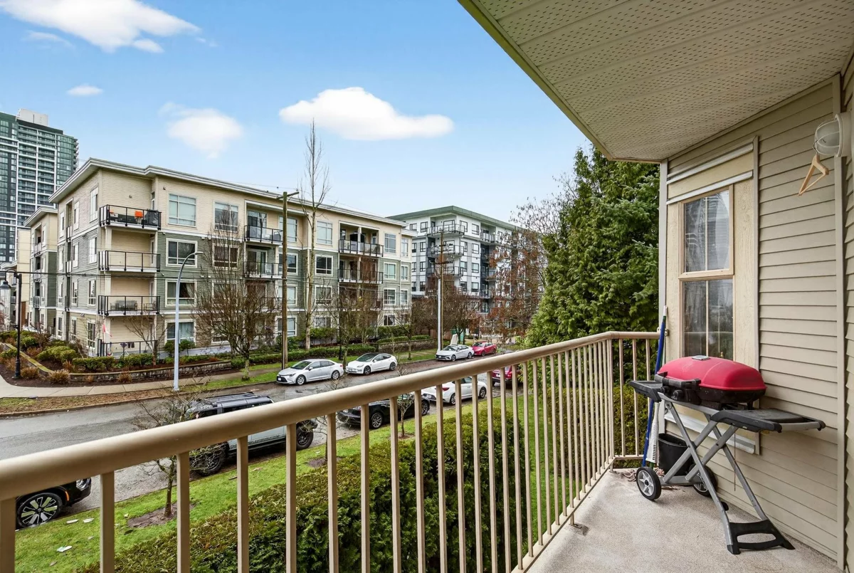Garden / Landscaping Photo of 201 10720 138 Street, Surrey, BC