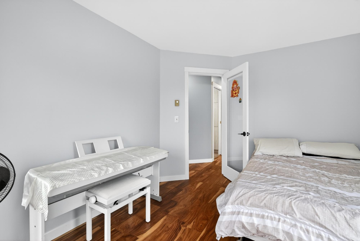 Hallway Photo of 201 10720 138 Street, Surrey, BC