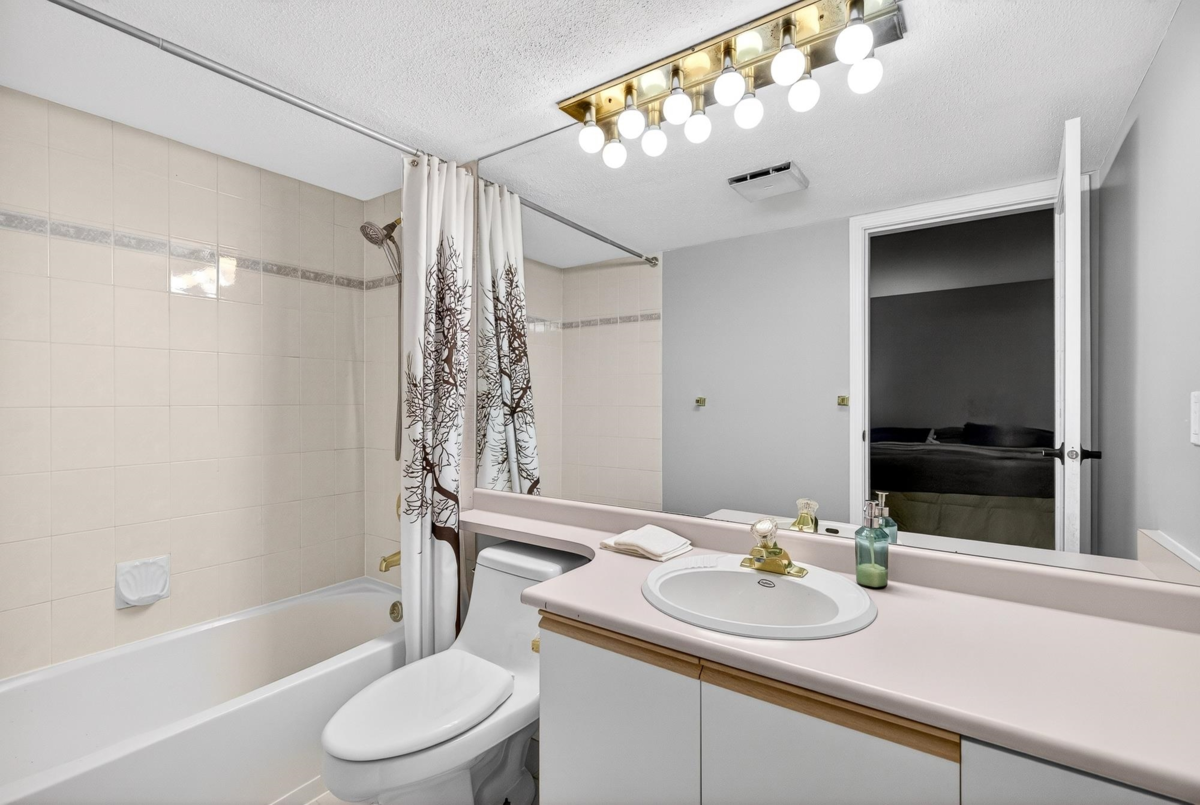 Laundry Room Photo of 201 10720 138 Street, Surrey, BC