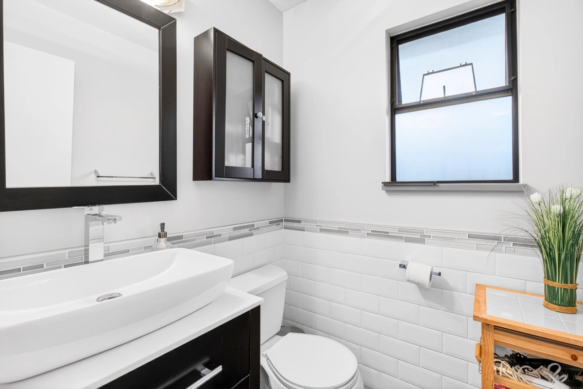 Basement Recreation Room Photo of 3237 Mayne Crescent, Coquitlam, BC