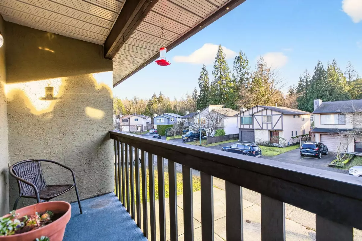 Breakfast Nook Photo of 3237 Mayne Crescent, Coquitlam, BC