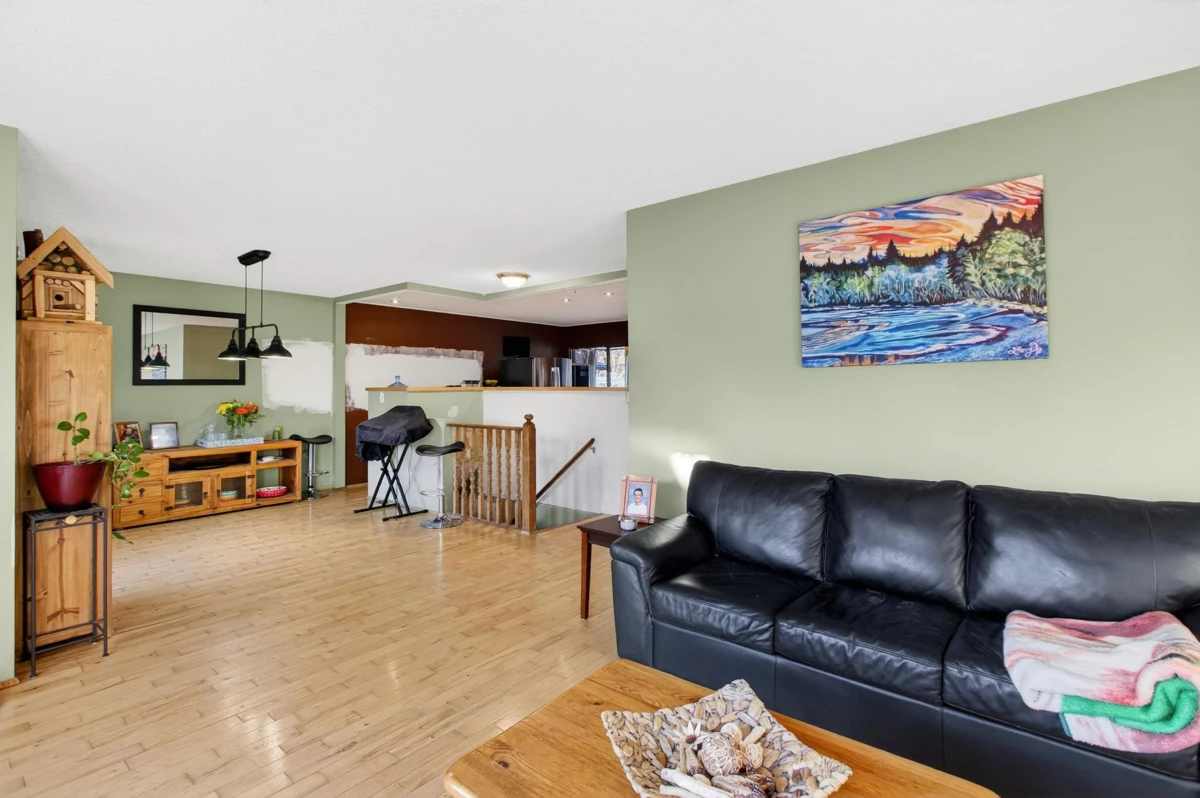 Dining Area Photo of 3237 Mayne Crescent, Coquitlam, BC
