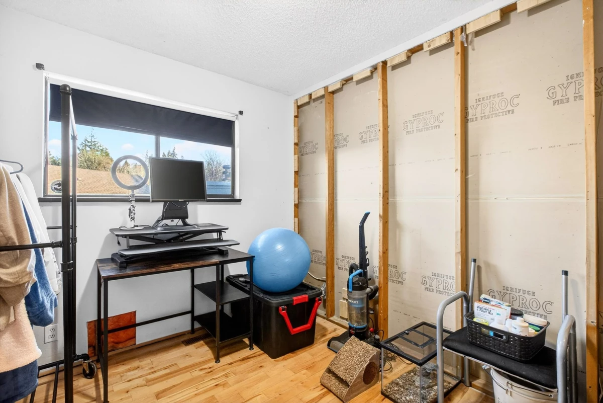 Mudroom Photo of 3237 Mayne Crescent, Coquitlam, BC