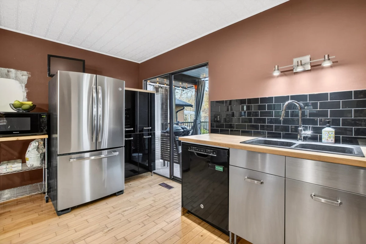 Walk-In Closet Photo of 3237 Mayne Crescent, Coquitlam, BC