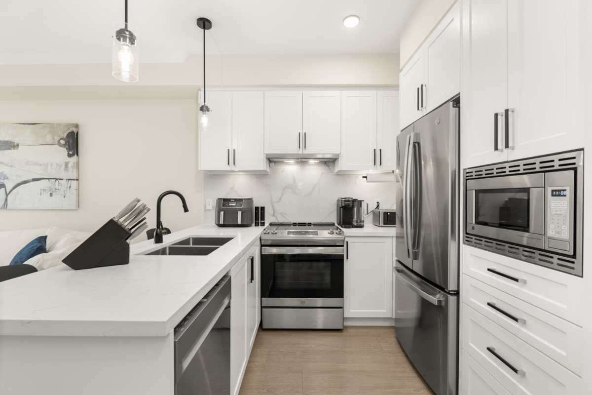 Dining Area Photo of 402 12109 223 Street, Maple Ridge, BC