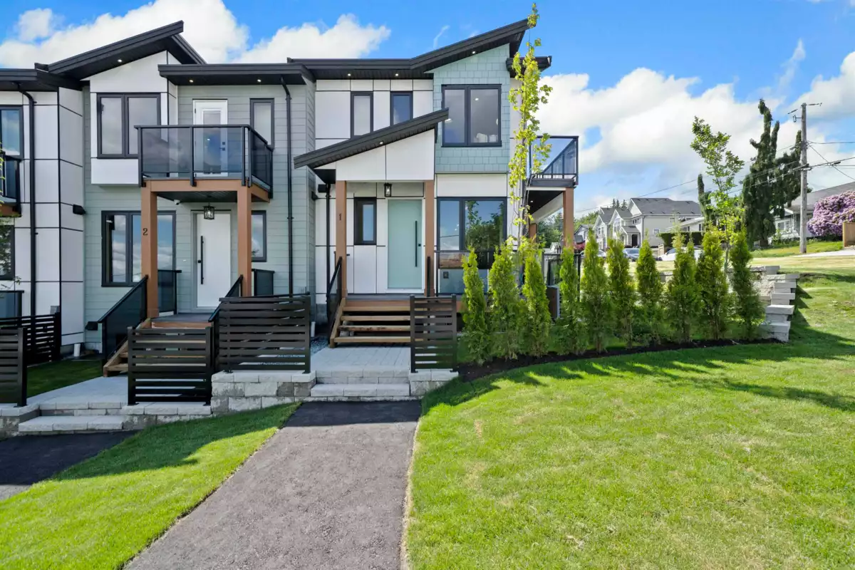 Backyard Photo of 1 314 Nelson Street, Coquitlam, BC