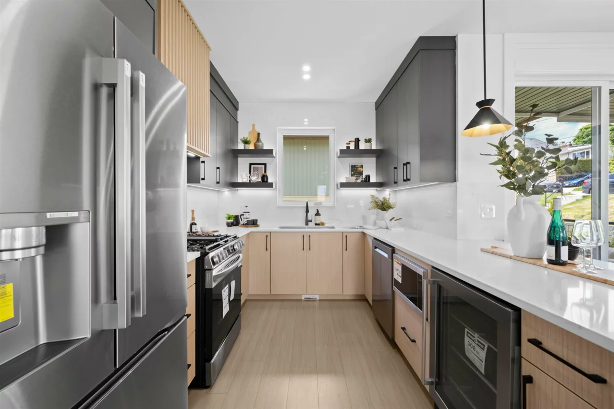 Breakfast Nook Photo of 1 314 Nelson Street, Coquitlam, BC