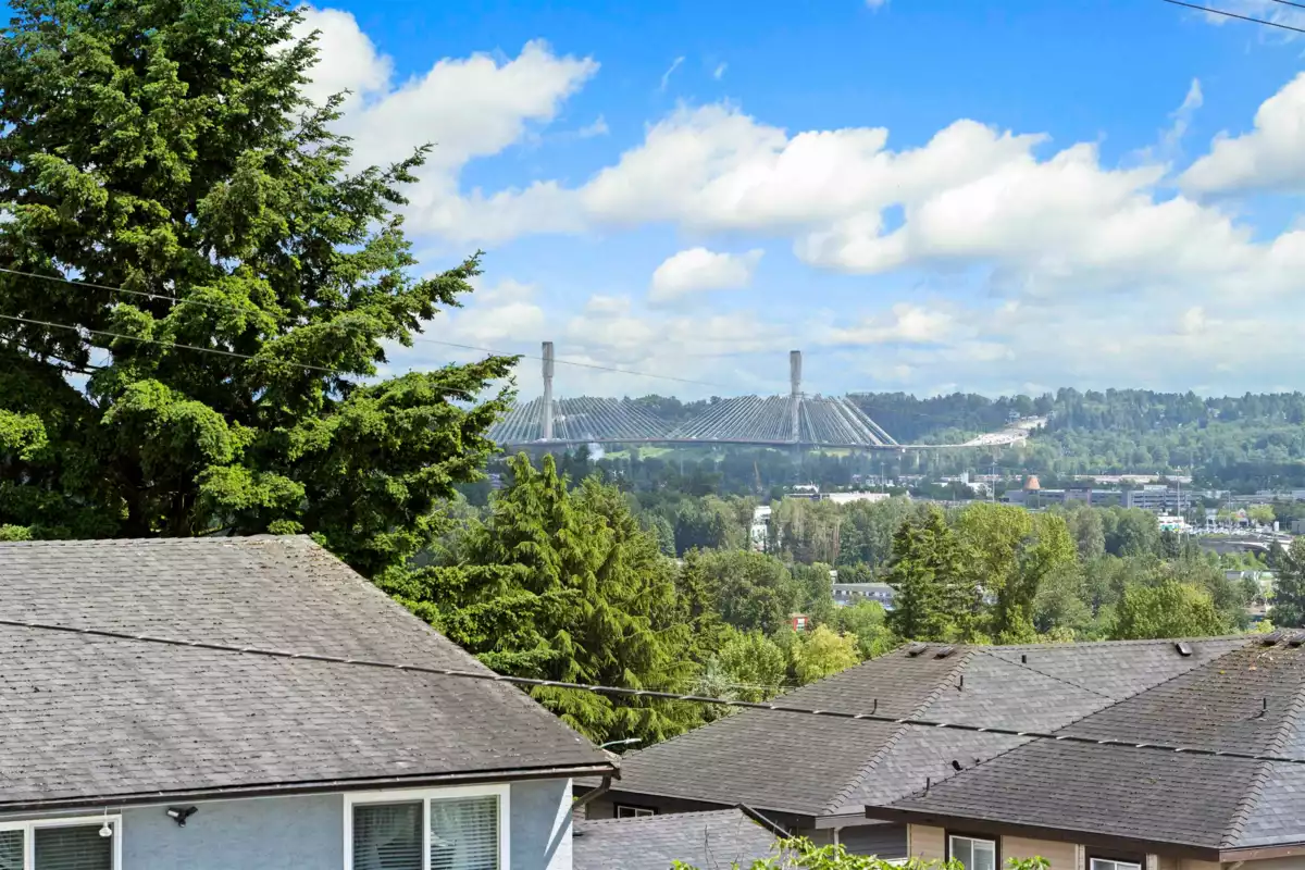 Hallway Photo of 1 314 Nelson Street, Coquitlam, BC