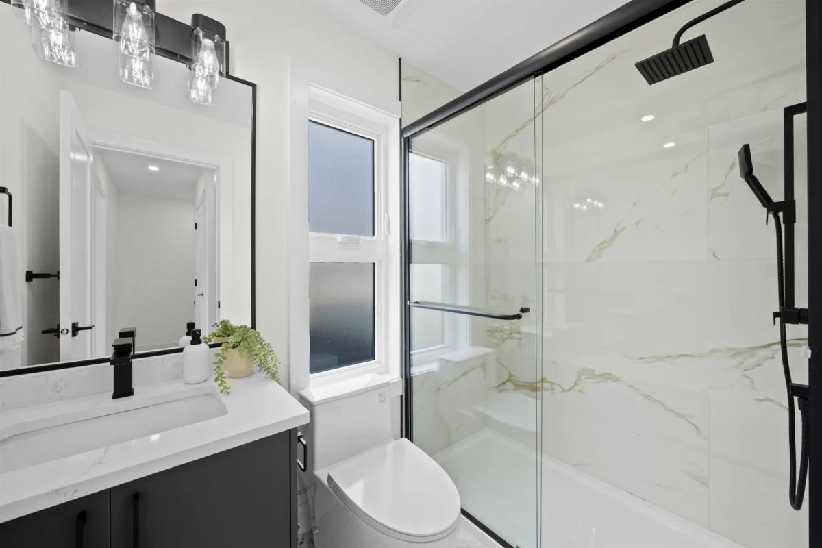 Powder Room Photo of 1 314 Nelson Street, Coquitlam, BC