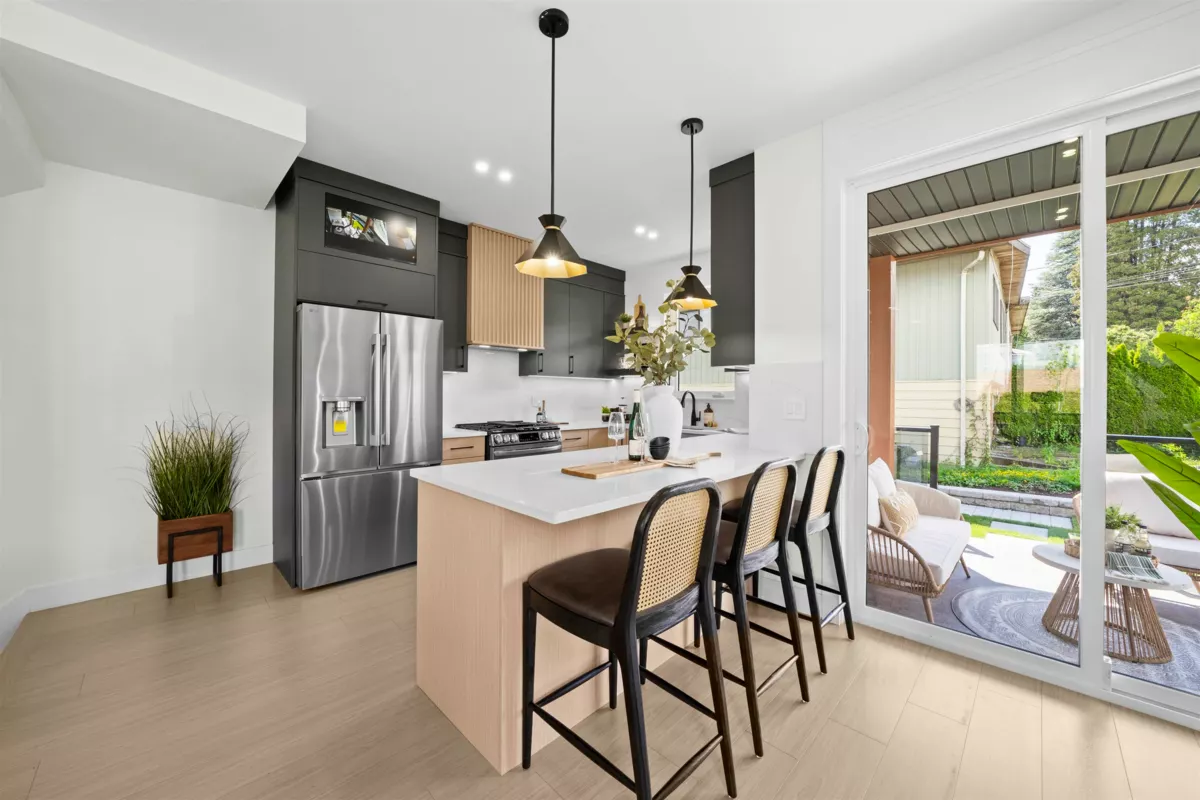 Primary Bathroom Photo of 1 314 Nelson Street, Coquitlam, BC