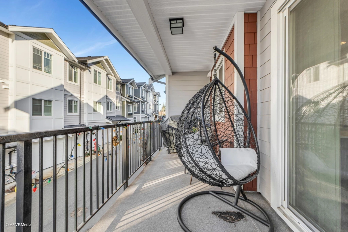 Bedroom 3 Photo of 11 6188 141 Street, Surrey, BC