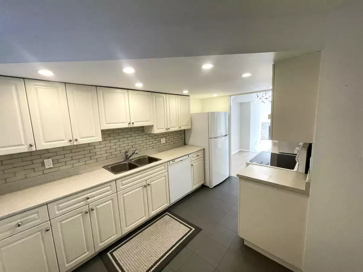 Kitchen Island Photo of 8132 Laval Place, Vancouver, BC